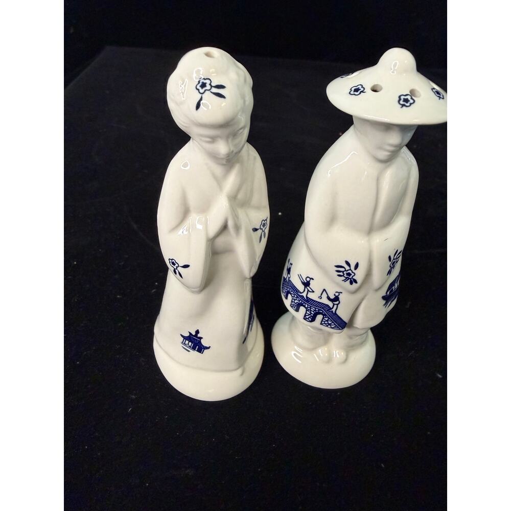 Vintage English Blue Willow Dutch Boy Girl Figural Salt and Pepper Shakers Pair